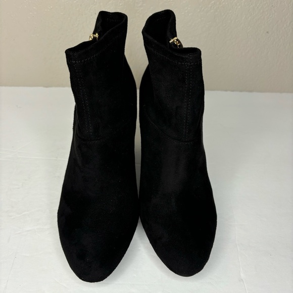 New BCBG Black 3” Comfort Heel Ankle Boots Bootie Side Zip Gold Hardware Size 9 - Picture 6 of 13